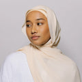 Luxe Hijab – Elegant Chiffon with Built-in Magnets